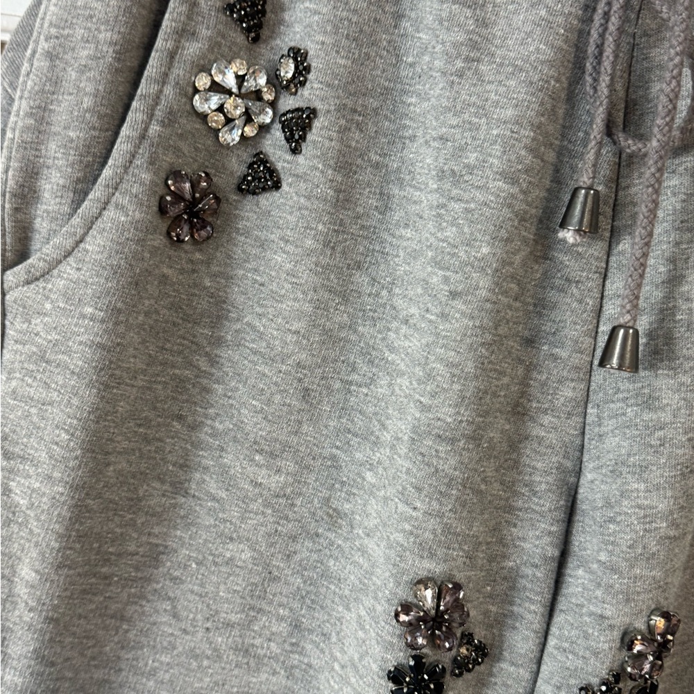 Hemant and Nandita Gray Embellished Crewneck Sweatshirt set - Picture 7 of 7